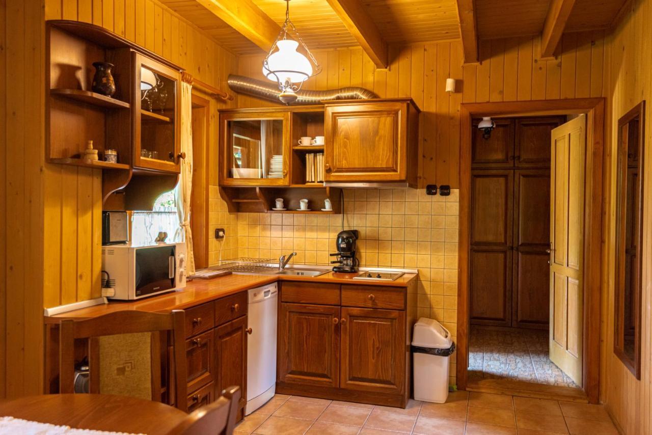 VárLak Sub Cetate Exterior foto