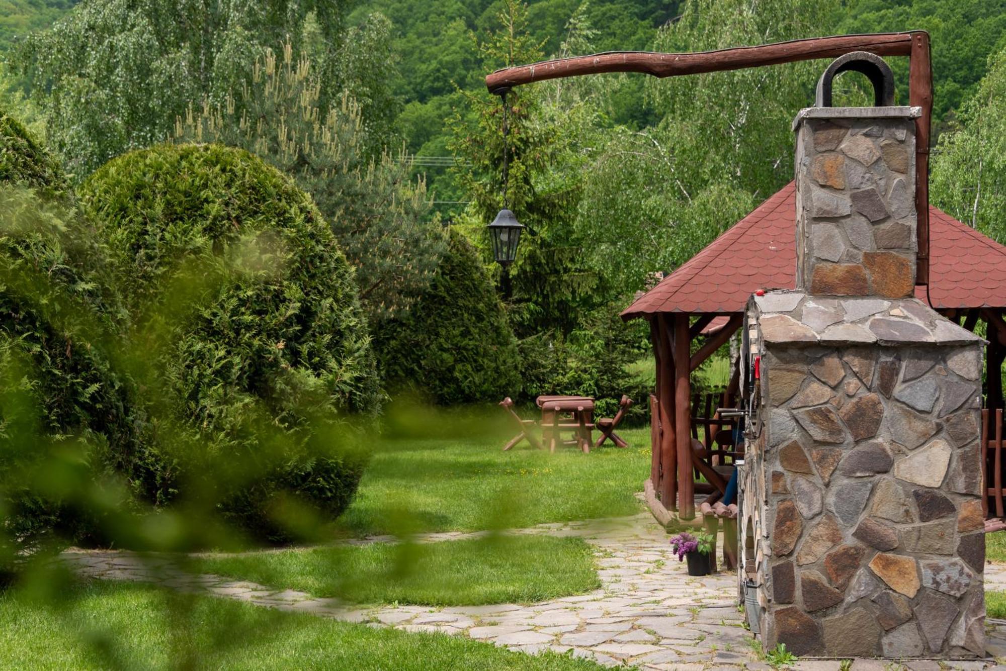 VárLak Sub Cetate Exterior foto