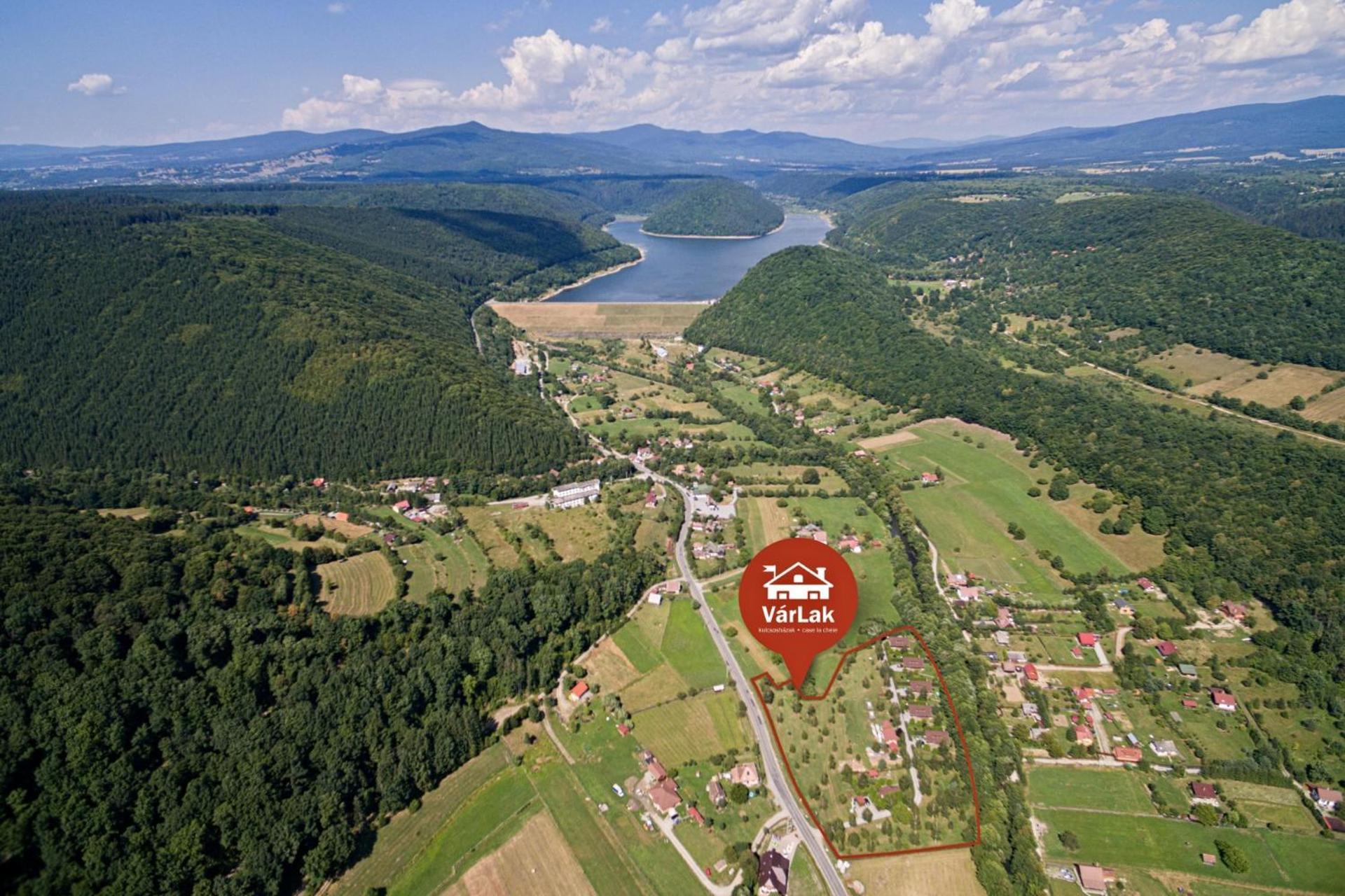 VárLak Sub Cetate Exterior foto
